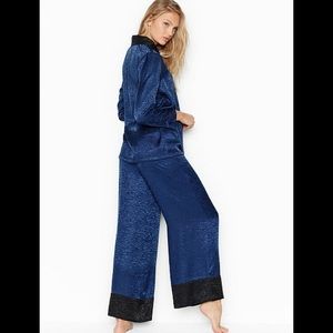 SET Victoria’s Secret blue zebra satin kimono XS